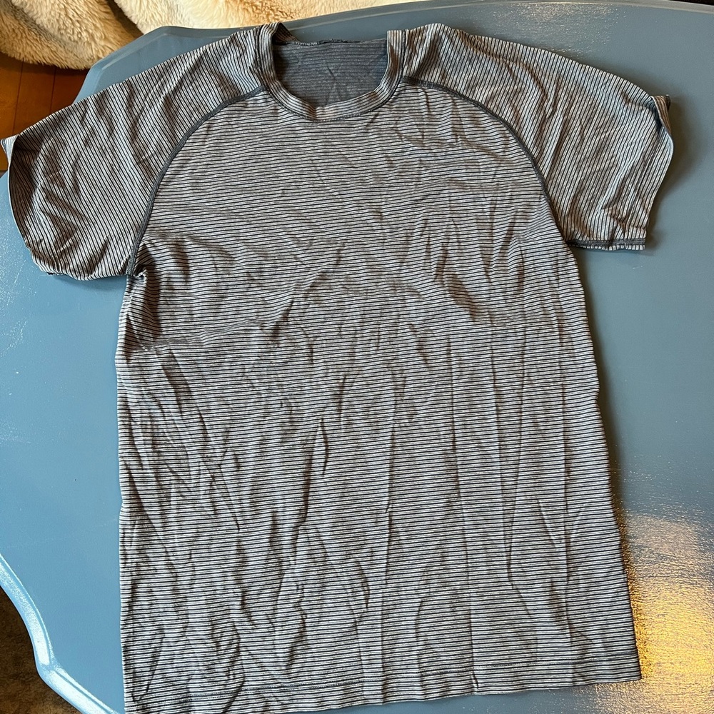 Lululemon Men’s Shirt